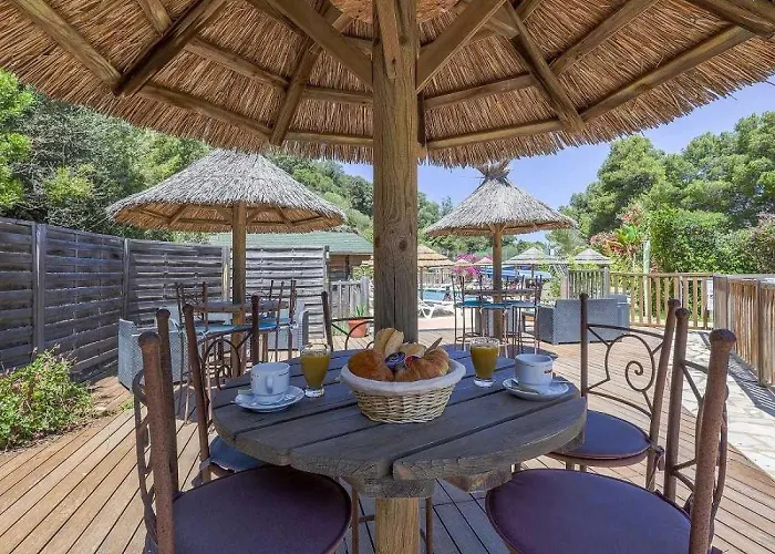 3 étoiles - Eeicci Cargèse